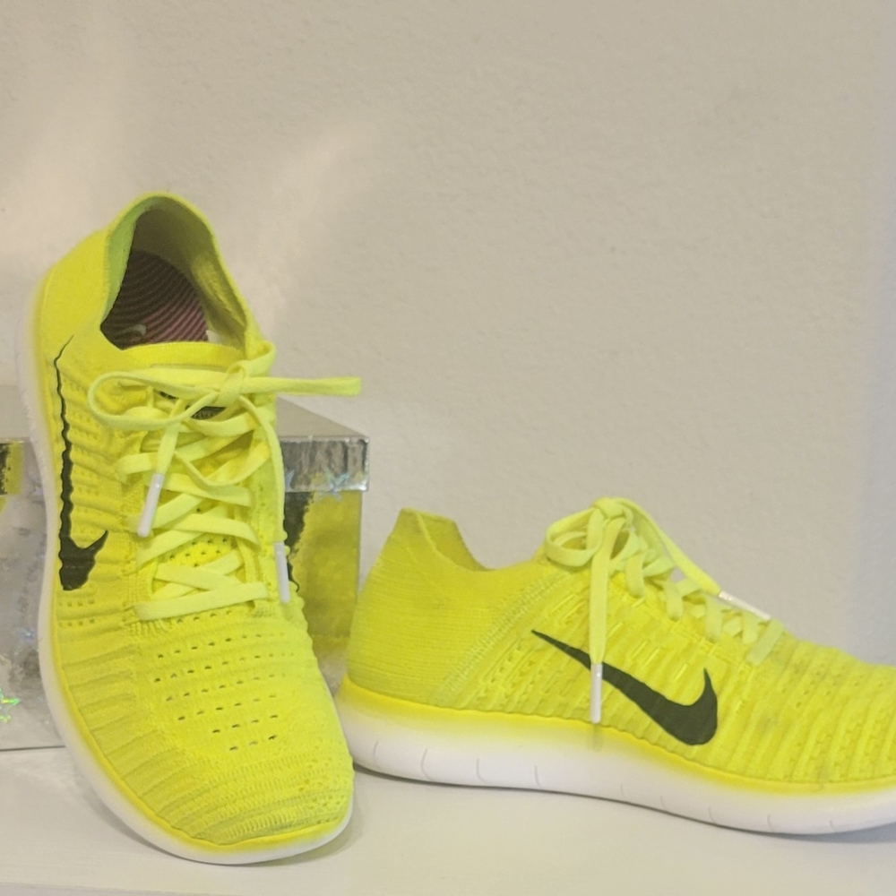 Nike Yellow Athletic Shoes Womens